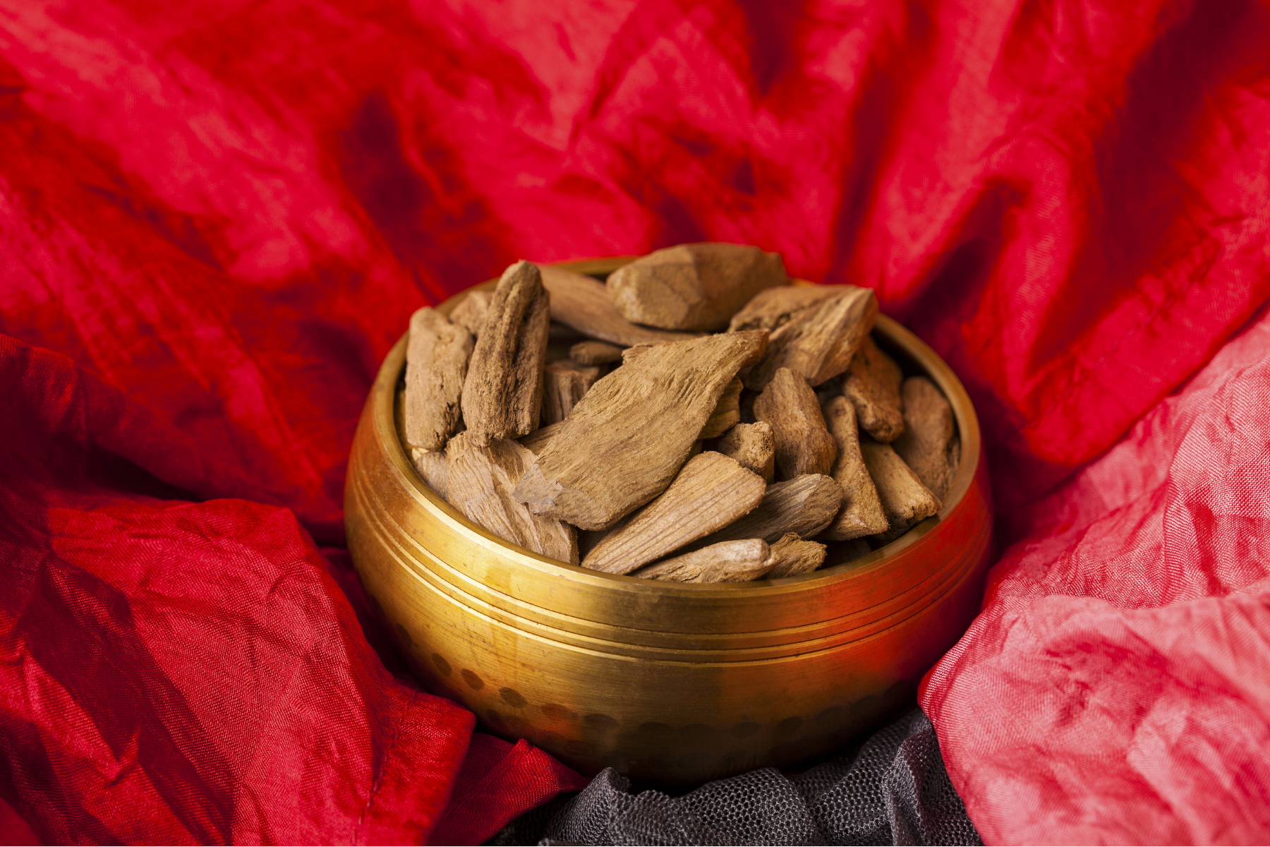11 Agarwood Extract 1